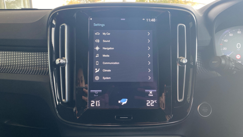 Volvo Xc40 2.0 B4P R DESIGN 5dr Auto Petrol Estate